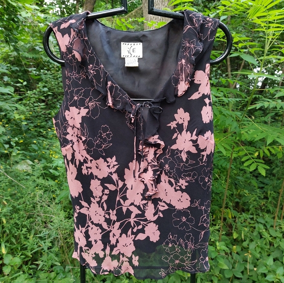 Vtg 100% Silk Floral Ruffle Tank - Picture 1 of 6